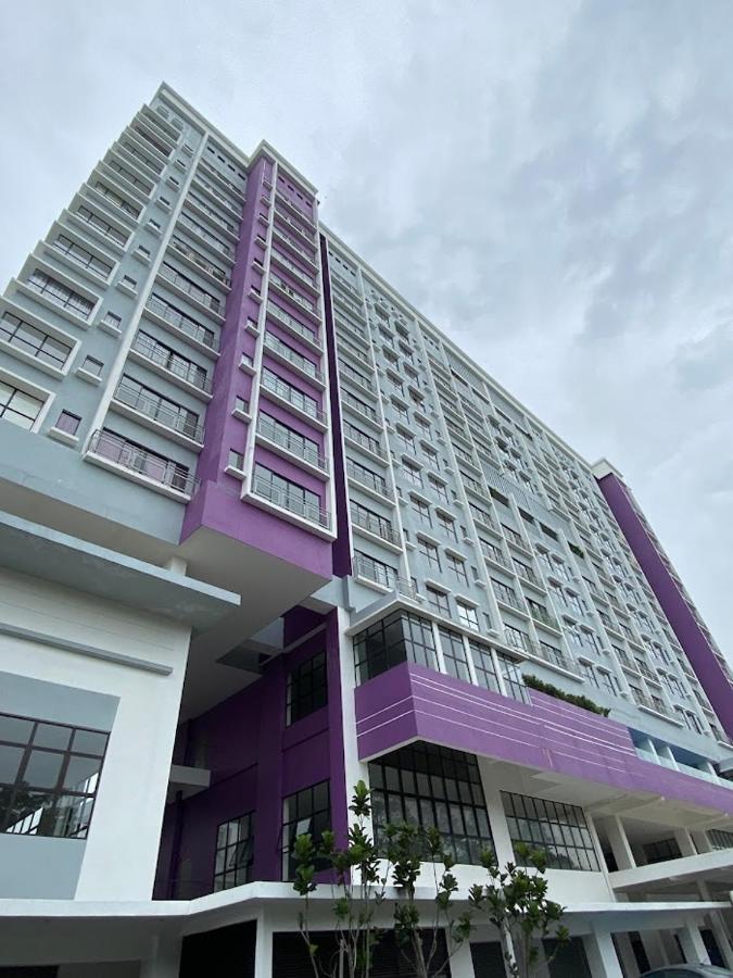 Thesevenbahrin Homestay Seri Kembangan Esterno foto